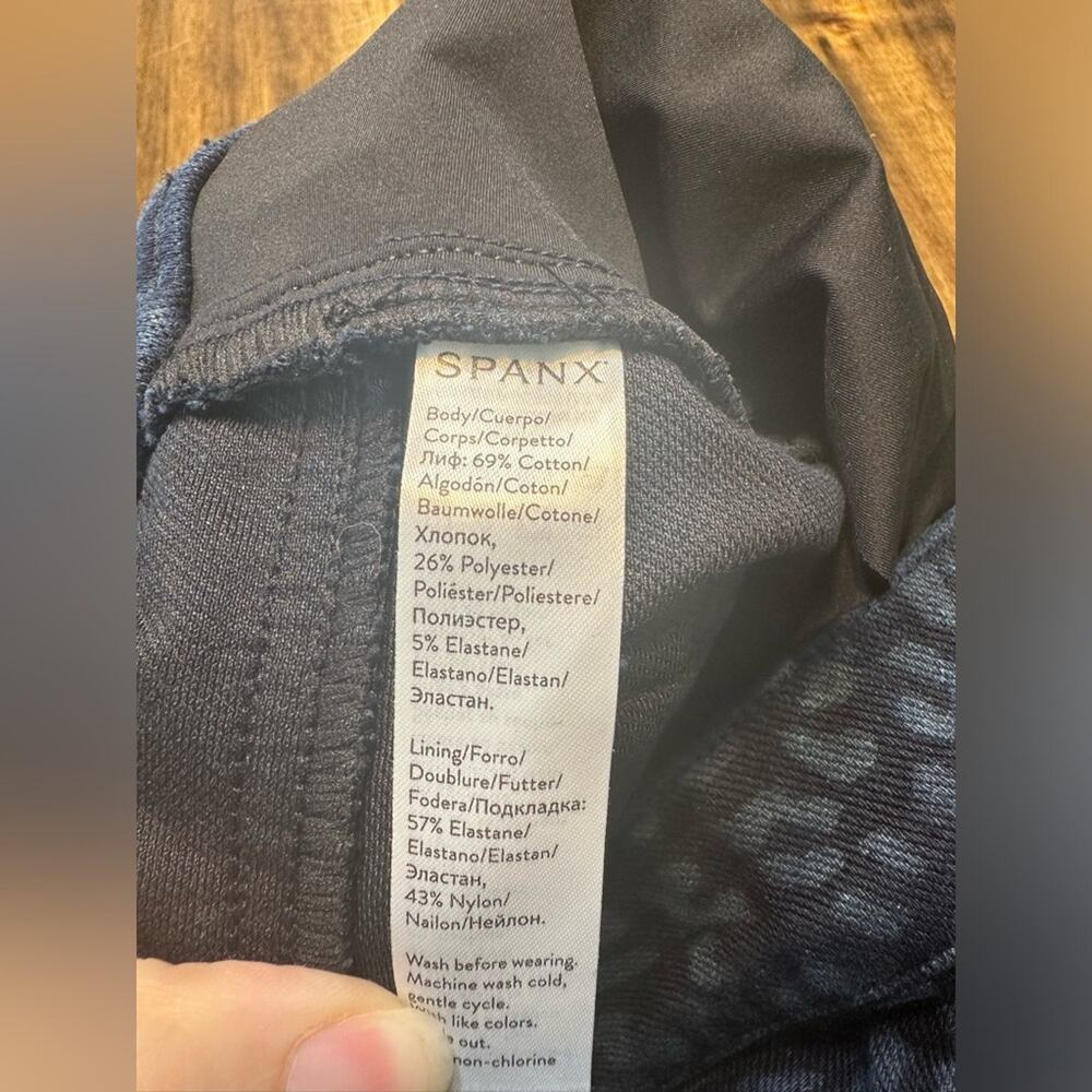 NWT SPANX Jean-ish Ankle Legging High Rise Pull On Jeans Blue Leopard Denim M - Picture 10 of 10